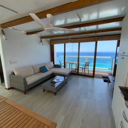 شقة Eros Oceanview Attic